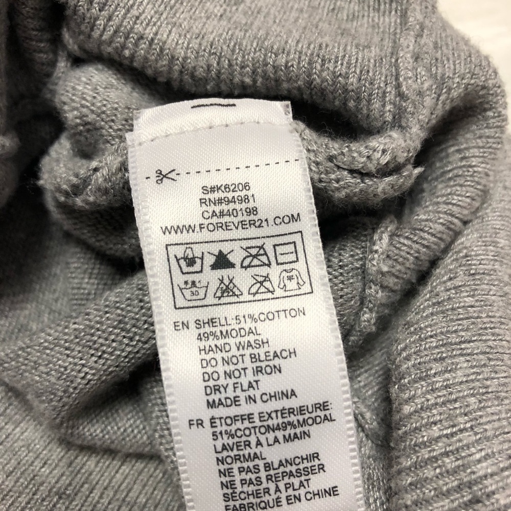 Adorable FOREVER 21 Bicycle lightweight sweater - Picture 5 of 7